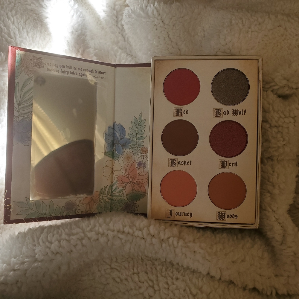 STORYBOOK COSMETICS - Little Red Riding Hood - Picture 3 of 4